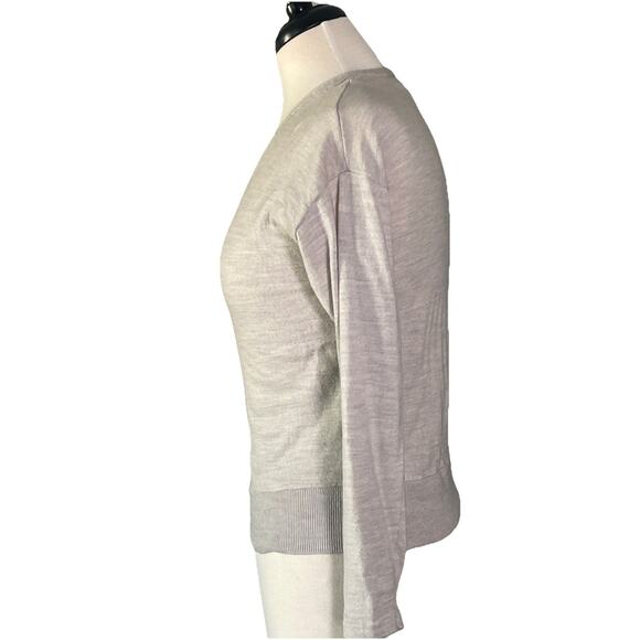 Banana Republic Sweater Women’s XS Merino Wool Cozy Lightweight Minimalist - Picture 3 of 4